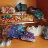_Aragonito, Labradorita, Amatista, Pirita, Malaquita, Vanadinita, Cuarzo citrino, Diópsido, Fluorita, Cuarzo ahumado, Cuarzo cristal de roca, Azurita, Celestina
(Autor: Marta Lúthien)
