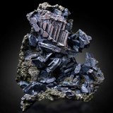 Djurleita-Chalcocita intercrecimiento
9.5 x 10 x 7.5 cm / cristal principal: 4.9 cm
(Autor: Museo MIM)