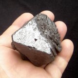 Magnetita
5 x 5 x 4,4 cm
(Autor: Anisio Claudio)