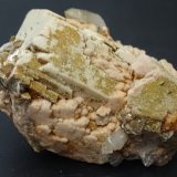 ortoclasa con cuarzo y mica
60 x 55 x 45 mm
(Autor: Ambrosio Pardo)