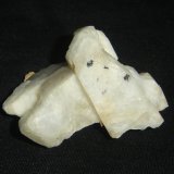 Albita (variedad oligoclasa)
5 x 4 x 3 cm
(Autor: Anisio Claudio)
