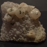 Calcita, Pirita y Cuarzo
8 x 6,5 x 2,5 cm
(Autor: Antonio Alcaide)