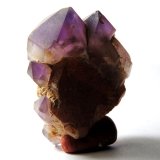 Cuarzo (variedad amatista)
Medida: 5,2 x 3,8 x 2,3 cm
(Autor: Sergio Pequeño)