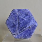 Corindón (variedad zafiro)
4 x 4 x 2,7 cm
(Autor: Raúl S. Llorente)