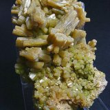 Piromorfita
Pieza: 6.5 x 4 cm.
(Autor: Juan Cabezas)