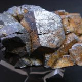 Magnetita
8 x 6 cm. Cristal mayor: 3.5 cm.
(Autor: Juan Cabezas)