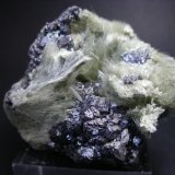 Actinolita con magnetita.
5 x 5 cm.
(Autor: Juan Cabezas)