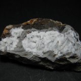 Alumohidrocalcita.
5 x 3 cm.
(Autor: Carles Rubio)