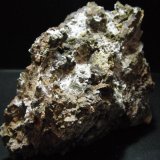 Fluorapatito (variedad carbonatofluorapatito)  y Calcioferrita.
10 x 9 x 5 cm.
(Autor: Carles Rubio)