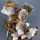 Descloizita con calcita y goethita.
6 x 5 cm.
(Autor: Juan Cabezas)