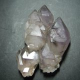 Cuarzo (variedad amatista).
6 x 3,5 x 2 cm.
(Autor: Carles Rubio)