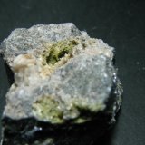 Piromorfita, barita y galena.
4 x 3 x 3 cm
(Autor: Carles Rubio)