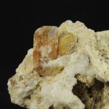 Topacio, Moscovita
6 x 4.3 x 4.1 centimetros
(Autor: Ricardo Melendez)