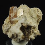 Topacio, Moscovita
6 x 4.3 x 4.1 centimetros
(Autor: Ricardo Melendez)