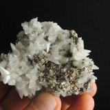 Calcita y Pirita
6.5 x 6 x 5 centimetros
(Autor: Ricardo Melendez)