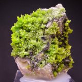 Piromorfita, Barita
8 x 6.2 cm
(Autor: Diego Navarro)