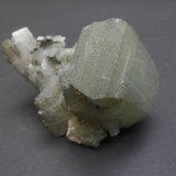 Ortoclasa (variedad adularia) y Clorita (Grupo)
7 x 5,5 x 5,5 cm
(Autor: Antonio Alcaide)
