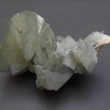 Ortoclasa (variedad adularia) y Clorita (Grupo)
7 x 5,5 x 5,5 cm
(Autor: Antonio Alcaide)
