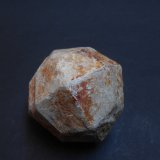Feldespato pseudomórfico de Leucita
7 x 6,5 x 6 cm
(Autor: Antonio Alcaide)