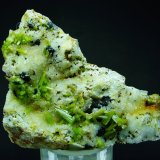 Piromorfita, óxidos de manganeso, Cuarzo
10 x 8 cm
(Autor: Diego Navarro)