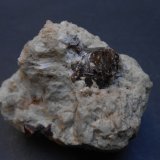 Zircón
5,5 x 4 x 4 cm
(Autor: Antonio Alcaide)