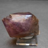 Cuarzo (variedad amatista)
5,5 x 4 x 3 cm
(Autor: Antonio Alcaide)