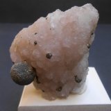 Pirita y Fluorita
7 x 6 x 3,5 cm
(Autor: Antonio Alcaide)