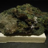 Axinita-(Fe) y Epidota
9,5 x 5,5 x 4 cm
(Autor: Antonio Alcaide)