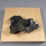 Enargita
5,7 x 4,1 x 2,1 cm.  78 g.
(Autor: J. G. Alcolea)