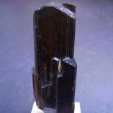 Epidota
7 x 2,5 x 1 cm
(Autor: Antonio Alcaide)