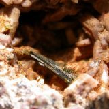Clinozoisita.
Cristal de 1 cm
(Autor: Adrian Pesudo)