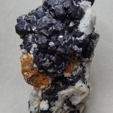 Esfalerita, Cuarzo
10 x 5 x 3,5 cm
(Autor: Frederic Varela)