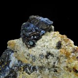 Esfalerita sobre dolomita
Grupo de cristales de 3 x 2 cm
(Autor: Antonio Carmona)