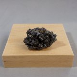 Estefanita
3,2 x 2 x 1,6 cm.
(Autor: J. G. Alcolea)