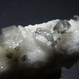 Fluorita, cuarzo
50 x 25 mm. cristal mayor 7 mm.
(Autor: Jesus Franquesa Baucells)
