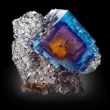 Fluorita
7 x 10 x 11 cm / Cristal principal: 7.3 cm
(Autor: Museo MIM)