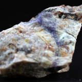 Fluorapatito y cuarzo (variedad calcedonia)
96 x 50 x 22 mm.
(Autor: José Luis Zamora)
