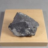 Galena
4,8 x 3,5 x 2,5 cm. 201,2 g.
(Autor: J. G. Alcolea)
