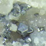 Galena
Cavidad de 3 mm con galena y escasas tetraedritas.
(Autor: Félix Marcos)
