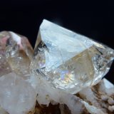 Cuarzo, Calcita
Zona de Gourrama, Caïdat Gourrama, Cercle Er-Rich, Provincia Midelt, Región Drâa-Tafilalet, Marruecos
6 x 3 cm.
(Autor: javier ruiz martin)