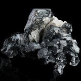 Hematites con Ortoclasa (variedad adularia)
13 x 10 x 8 cm / Cristal principal: 5.6 cm
(Autor: Museo MIM)
