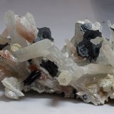 Hematites, Cuarzo
26x10 cm
(Autor: Ramon A  Lopez Garcia)