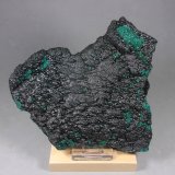Heterogenita con Crisocola
13,9 x 13 x 2,5 cm.  311 g.
(Autor: J. G. Alcolea)