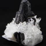 Hübnerita
4X4.5X3 cm
(Autor: Luis Edmundo Sánchez Roja)