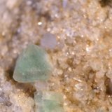Fluorita
1 cm. ancho de campo
(Autor: chatero15)