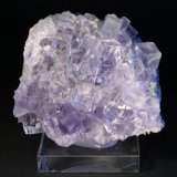 Fluorita
7 x 6 cm. (cristal mayor: 2 cm).
(Autor: Darío Menéndez)