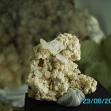 Stokesita sobre recrecimiento de ortoclasa
cristal más grande 5mm
(Autor: Gelo)