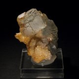 Fluorita y Cuarzo
5 x 4 cm. (Cristal mayor: 2,3 cm).
(Autor: Darío Menéndez)