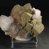 Fluorita, Calcita, y Pirita
7 x 6 cm.
(Autor: Darío Menéndez)
