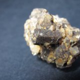 Clorita (Grupo) pseudomórfica según Cordierita
Cristal de 12 x 6 mm.
(Autor: prcantos)